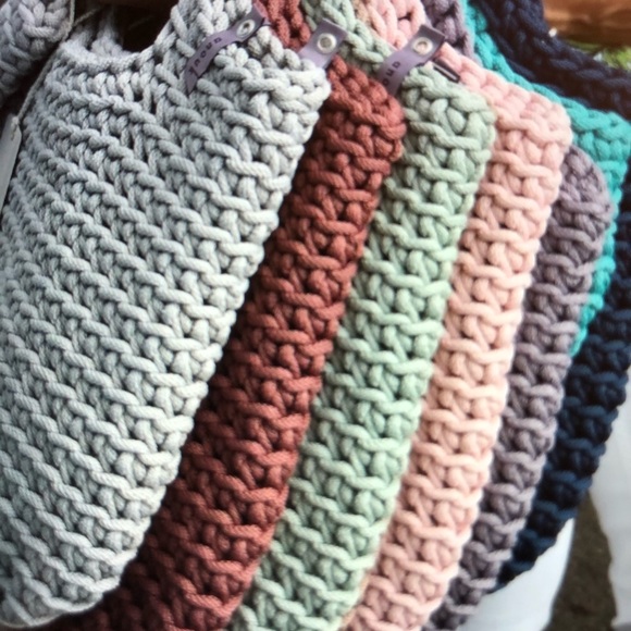 Scandinavian Style Crochet Tote Handbag - Picture 6 of 11